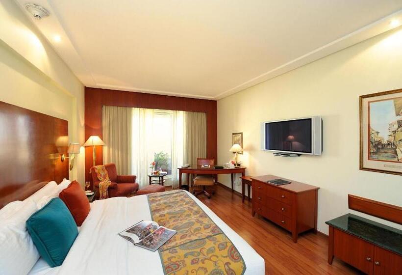 سوئیت دلوکس 2 خوابه, The Lalit Mumbai