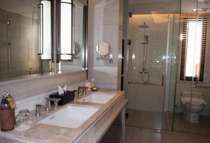 テラス付スイート, Layana Resort & Spa Adult Only Sha Extra Plus