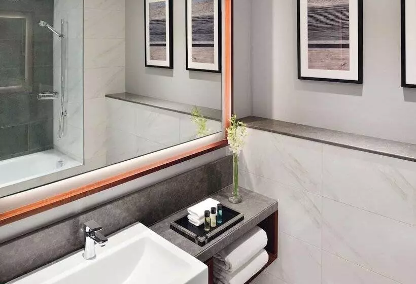 اتاق اجرایی, Mövenpick Hotel & Apartments Bur Dubai