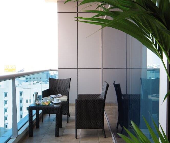 Апартаменты 2 Спальни, Mövenpick Hotel & Apartments Bur Dubai