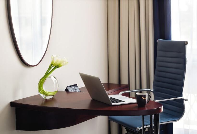 اتاق خانوادگی, Mövenpick Hotel & Apartments Bur Dubai