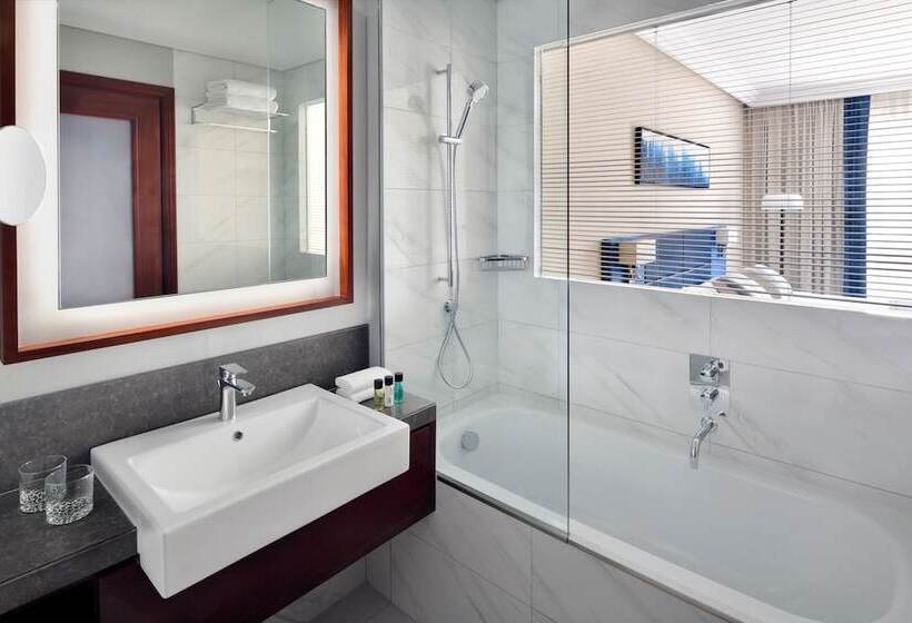 سوییت لوکس, Mövenpick Hotel & Apartments Bur Dubai