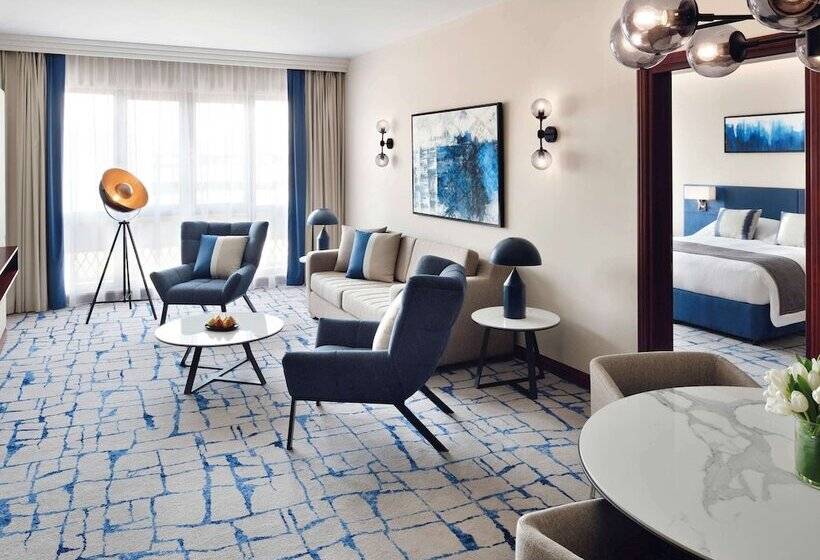 Люкс Повышенной Комфортности, Mövenpick Hotel & Apartments Bur Dubai