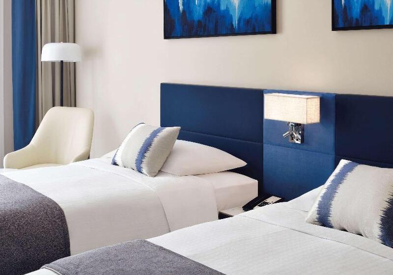 Номер Superior, Mövenpick Hotel & Apartments Bur Dubai