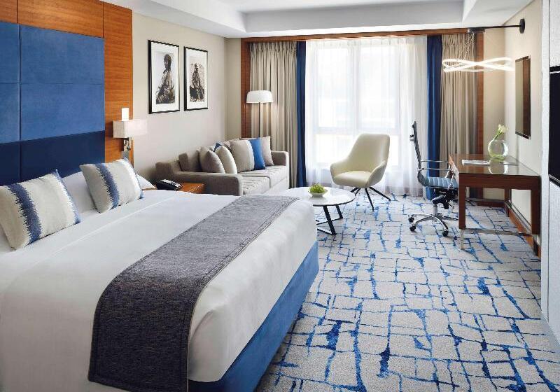 اتاق اجرایی با تخت بزرگ, Mövenpick Hotel & Apartments Bur Dubai