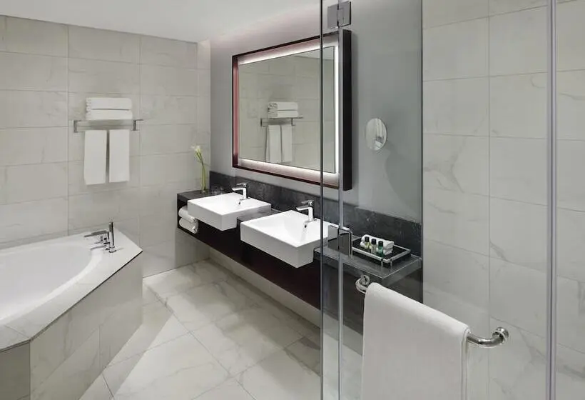 اتاق اجرایی, Mövenpick Hotel & Apartments Bur Dubai