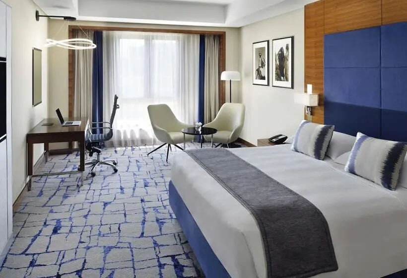 اتاق اجرایی, Mövenpick Hotel & Apartments Bur Dubai