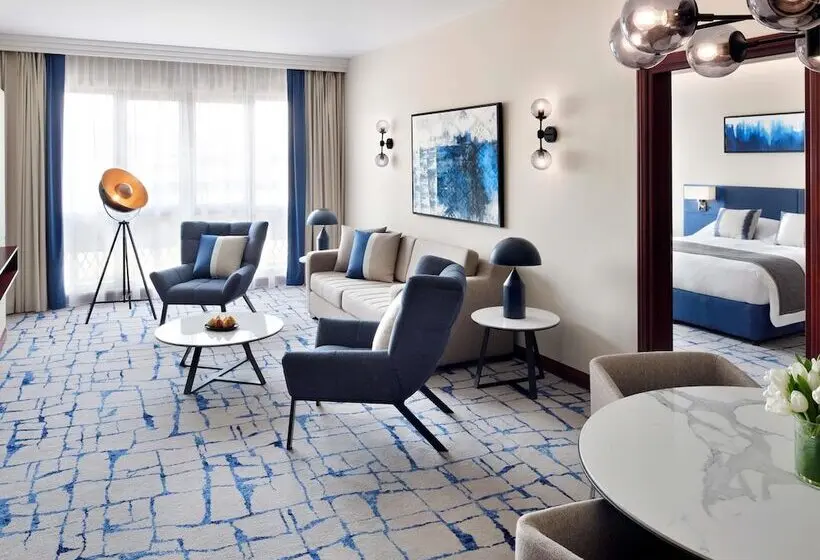 سوییت لوکس, Mövenpick Hotel & Apartments Bur Dubai