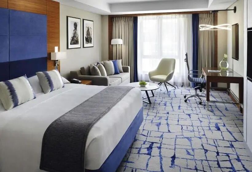 اتاق اجرایی با تخت بزرگ, Mövenpick Hotel & Apartments Bur Dubai