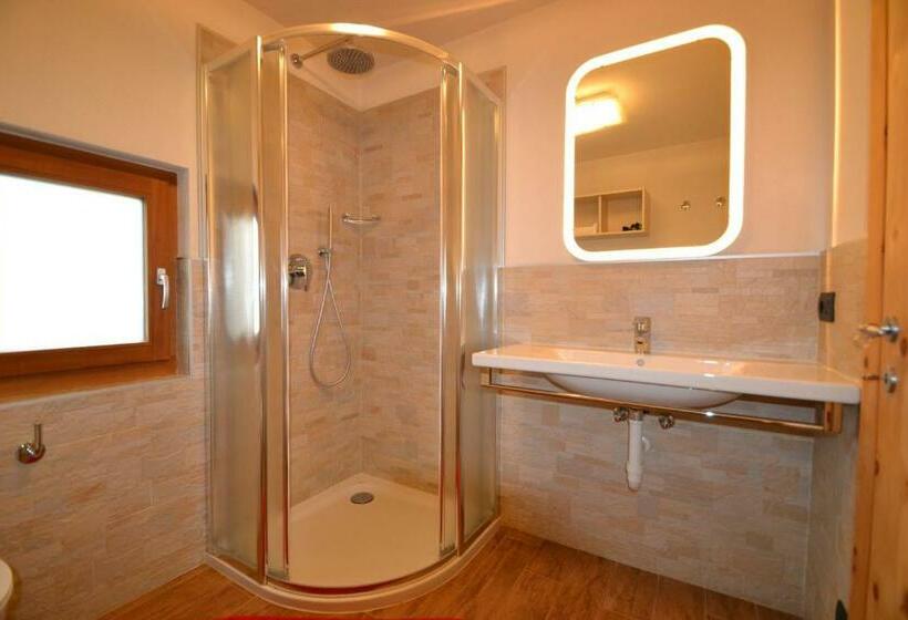 3 Szobás Apartman, Appartamenti Calanda Livigno Center