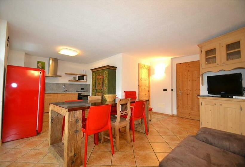 3 Szobás Apartman, Appartamenti Calanda Livigno Center