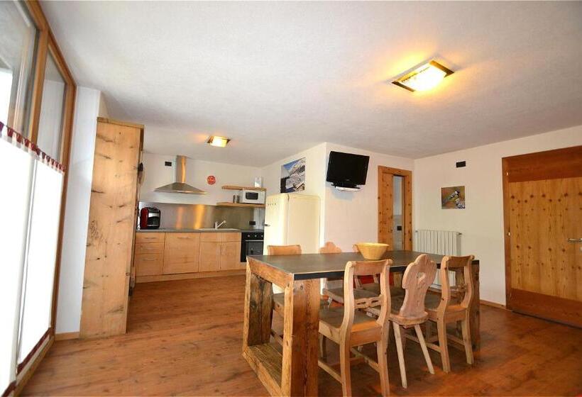 2 Szobás Apartman, Appartamenti Calanda Livigno Center
