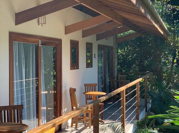 Люкс с Балконом, Reserva Ilhabela