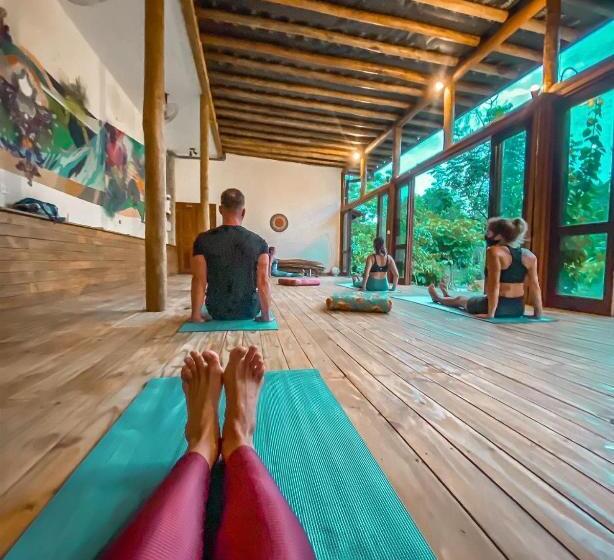 Superior suite with balcony, Reserva Ilhabela