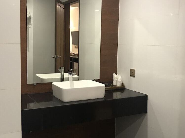 اتاق لوکس, Capital