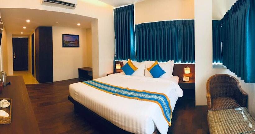 اتاق لوکس, Capital