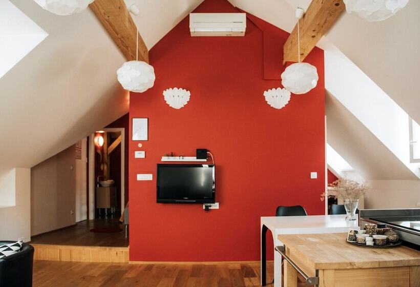 آپارتمان سوپریور 1 خوابه, Apartments And Rooms Meščanka