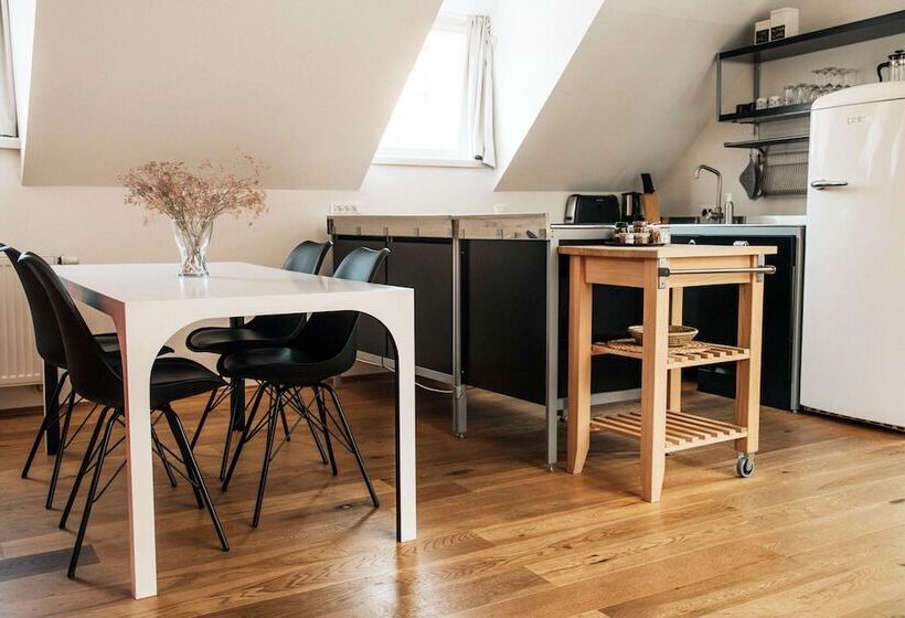 آپارتمان سوپریور 1 خوابه, Apartments And Rooms Meščanka