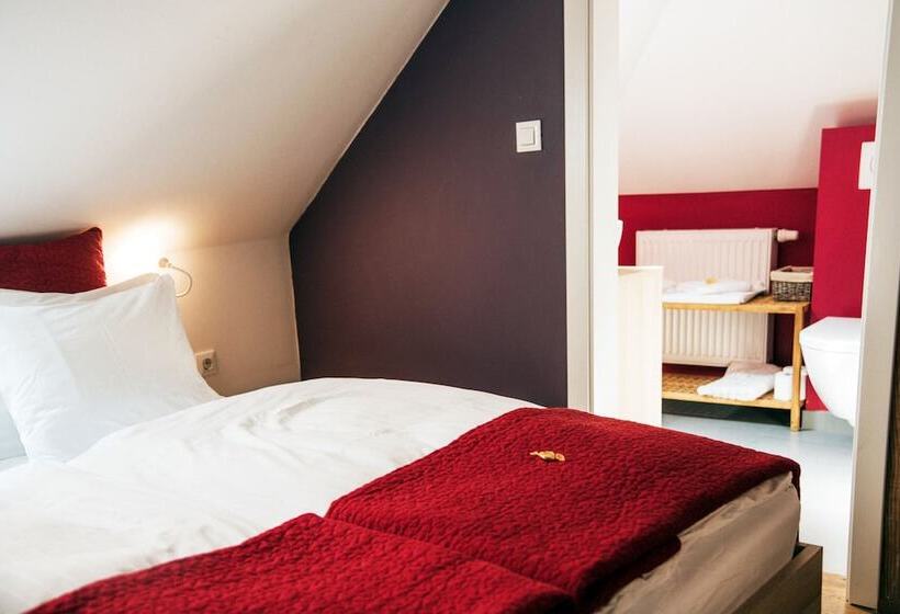 آپارتمان سوپریور 1 خوابه, Apartments And Rooms Meščanka