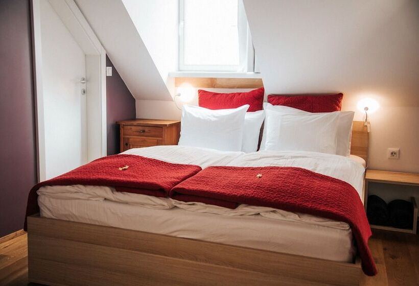 آپارتمان سوپریور 1 خوابه, Apartments And Rooms Meščanka