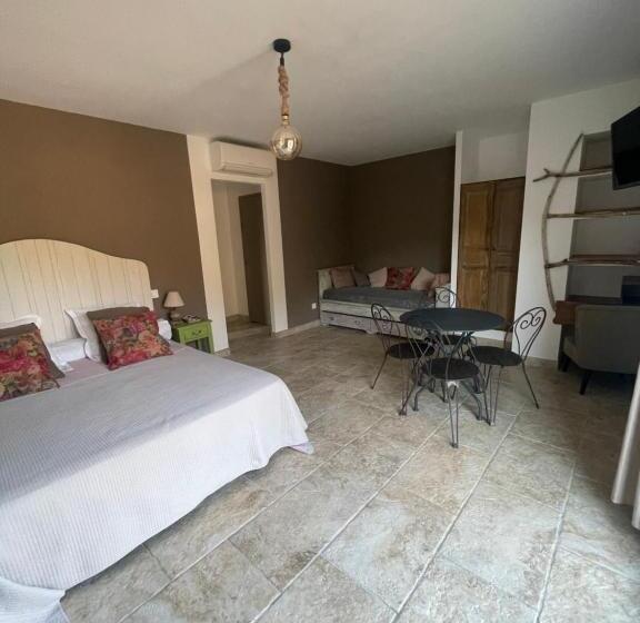 四人标准间, Domaine U Bugnu