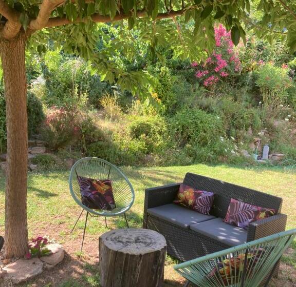 标准间, Domaine U Bugnu