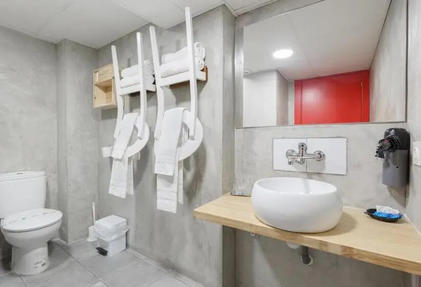 1 Bedroom Penthouse Apartment, Tomate Rooms