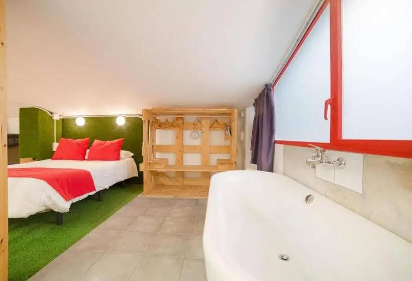 1 Bedroom Penthouse Apartment, Tomate Rooms
