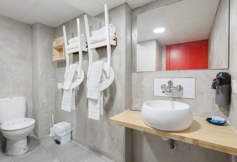 آپارتمان 1 خوابه بدون آشپزخانه, Tomate Rooms