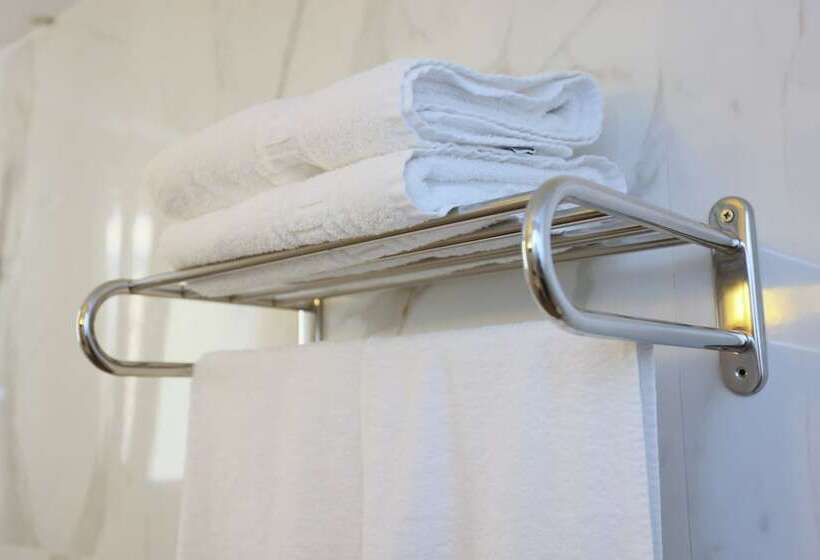 غرفة قياسية, Aegeon