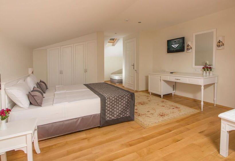 Suite with Terrace, Argos