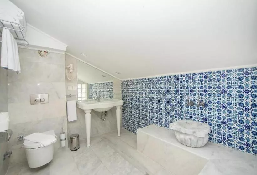 Suite with Terrace, Argos