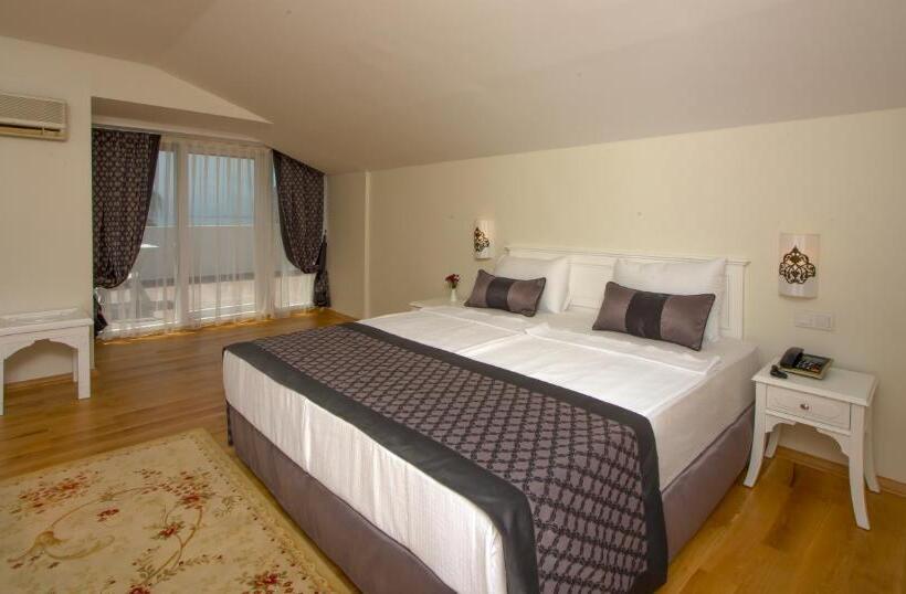 Suite with Terrace, Argos