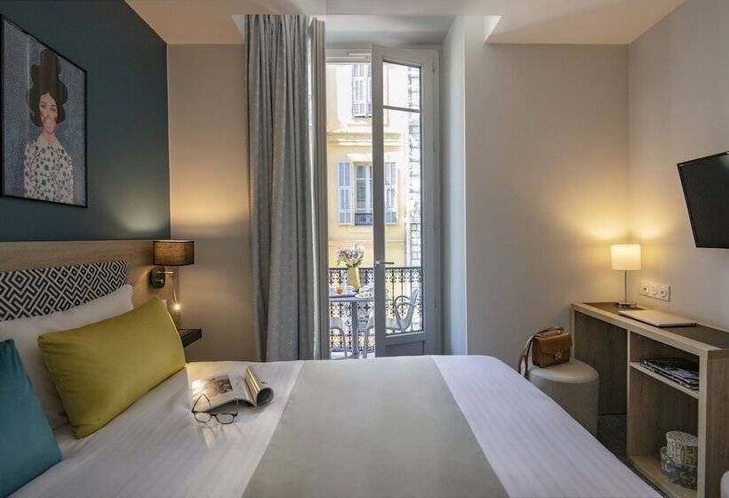 Quarto Estandar, Bristol Nice