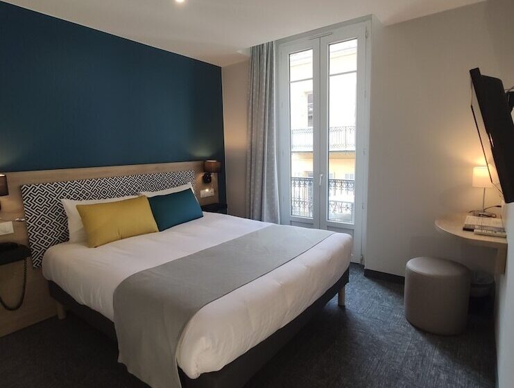 Quarto Estandar, Bristol Nice