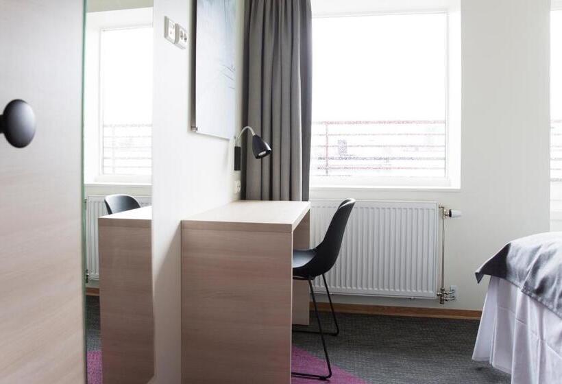 اتاق استاندارد یک تخته با بالکن, Citybox Oslo