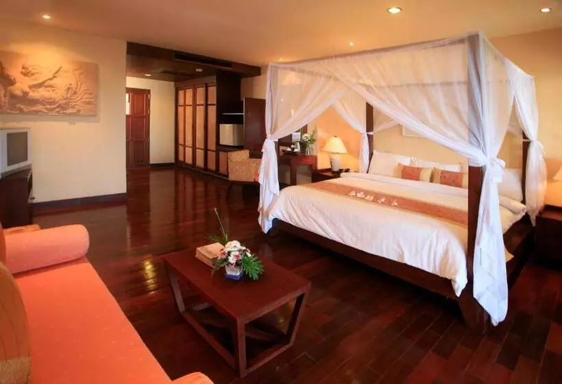 سوییت جونیور با چشم‌انداز دریا, Coral Cliff Beach Resort Samui   Sha Plus