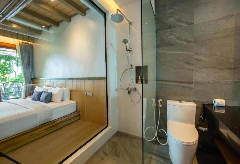 带阳台的豪华间, Coral Cliff Beach Resort Samui   Sha Plus