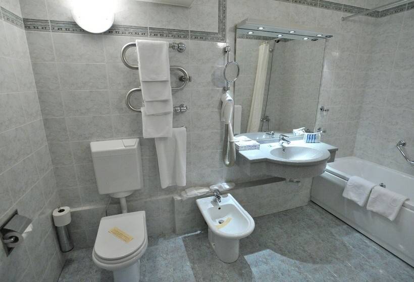 주니어 스위트, Danilovskaya