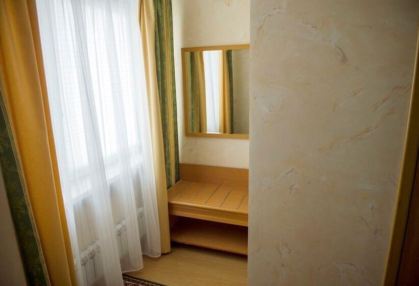 수피리어 룸, Danilovskaya