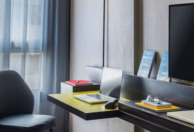 스탠다드 룸 더블 침대, Ibis Styles Nice Centre Port