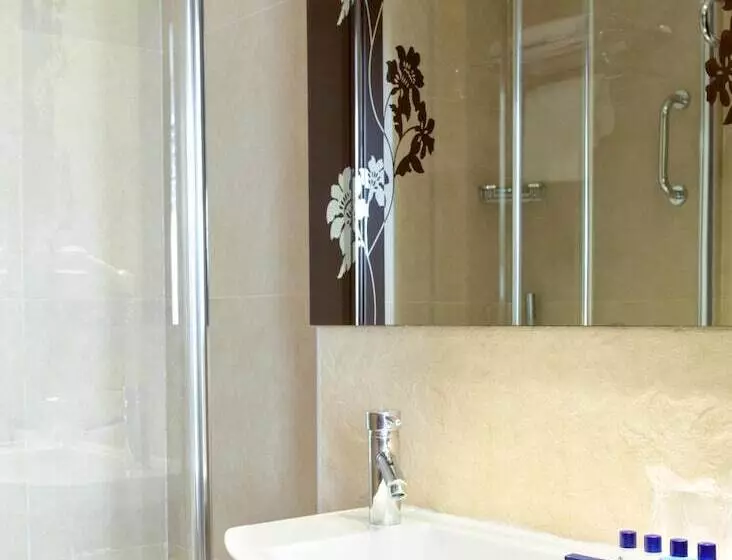 スーペリアトリプルルーム, Konak Hotel Taksim