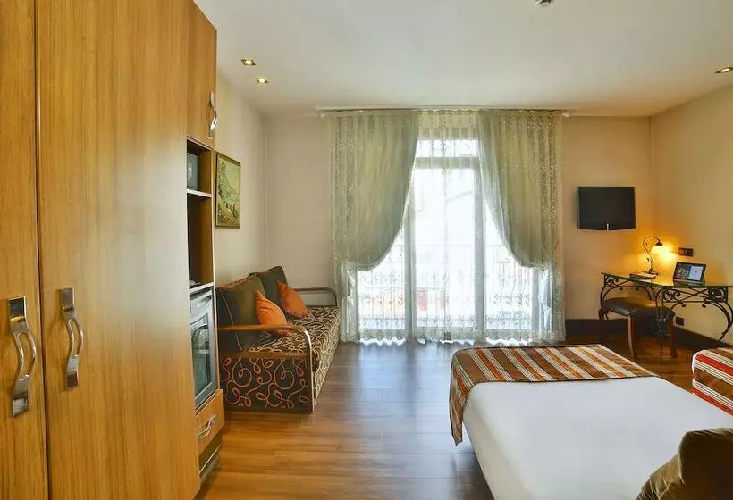 スーペリアトリプルルーム, Konak Hotel Taksim