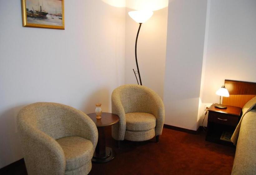 スーペリアールーム, Maria