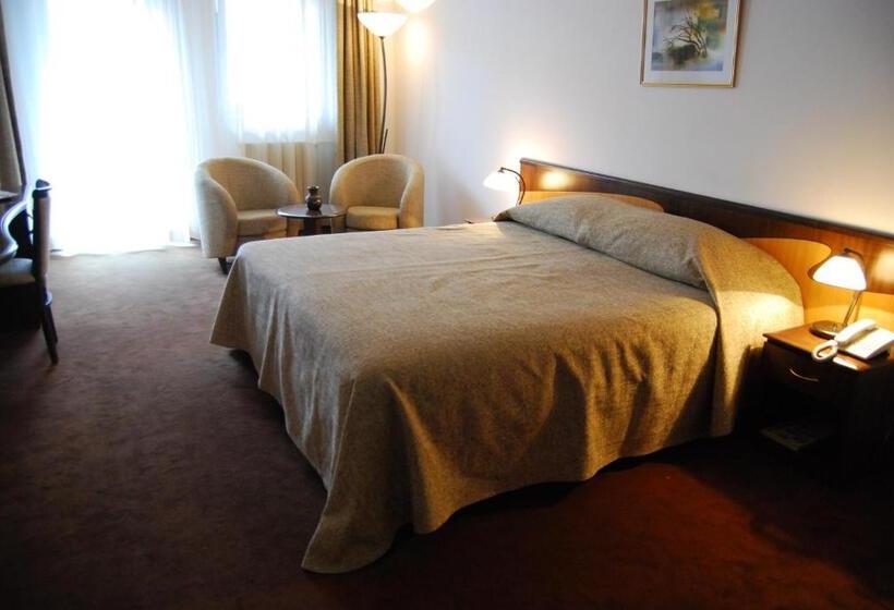 スーペリアールーム, Maria