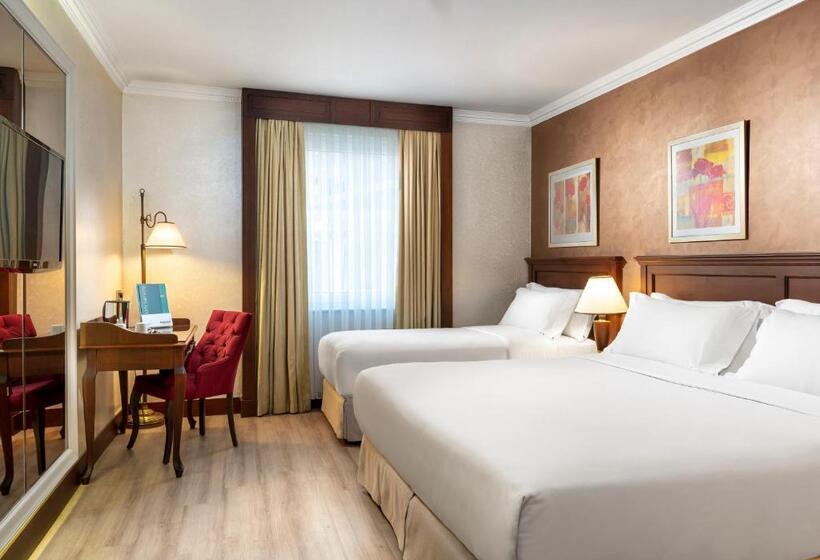 スタンダードトリプルルーム, Occidental Taksim