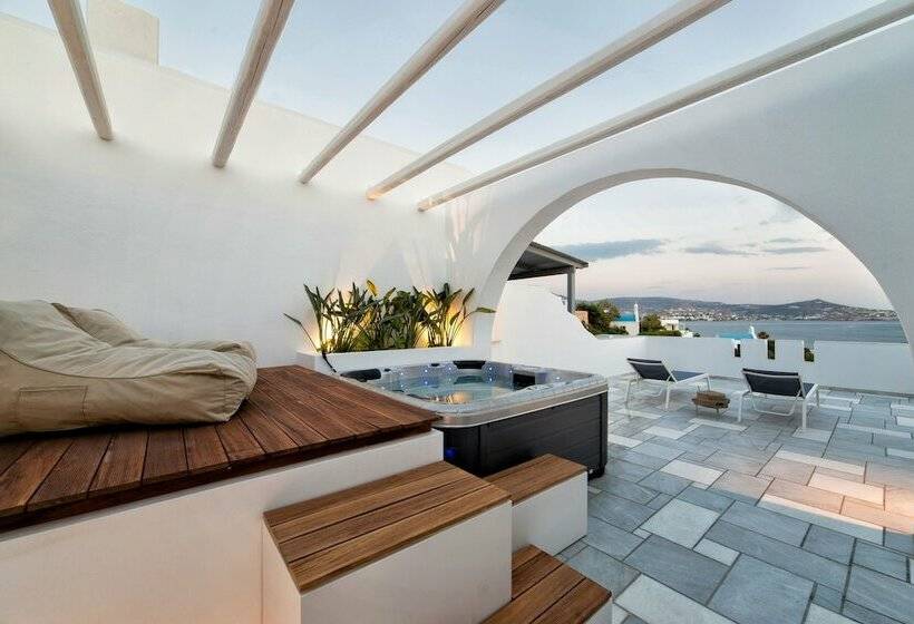 带海景的行政套房, Paros Agnanti Resort & Spa