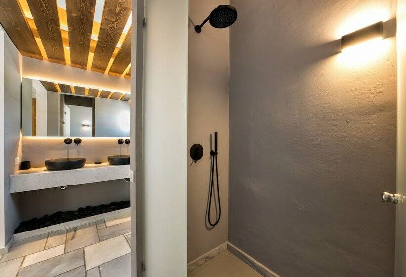 带海景的行政套房, Paros Agnanti Resort & Spa