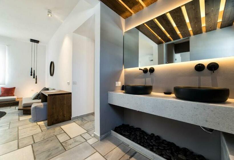 带海景的行政套房, Paros Agnanti Resort & Spa