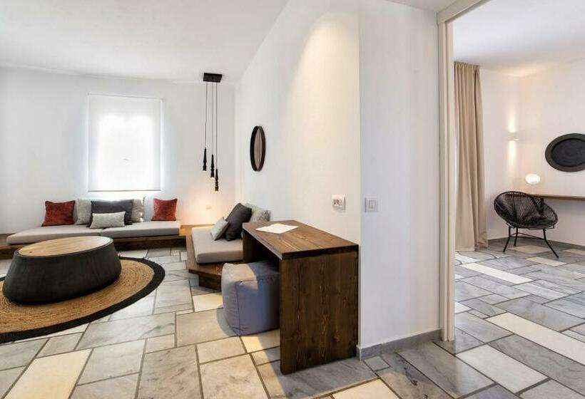 带海景的行政套房, Paros Agnanti Resort & Spa